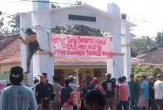 Warga Desa Sukapura Cianjur Tuntut Kejelasan Penyaluran Bantuan Beras dan Minyak