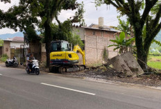 Usai Banjir Besar, Pemkab Cianjur Lakukan Normalisasi Drainase di Cibeber