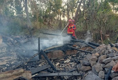 Diduga Korsleting Listrik, Rumah dan Pondok Pesantren di Cianjur Hangus Dilalap Api