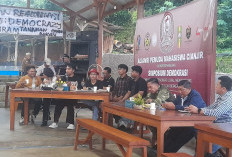 Isu Pendidikan dan Dugaan Intervensi Politik Mengemuka dalam Simposium Demokrasi Cianjur