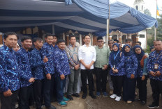 Pemkab Cianjur Serahkan Sertifikat Tanah Kas Desa Cimacan, Ini Pesan Bupati