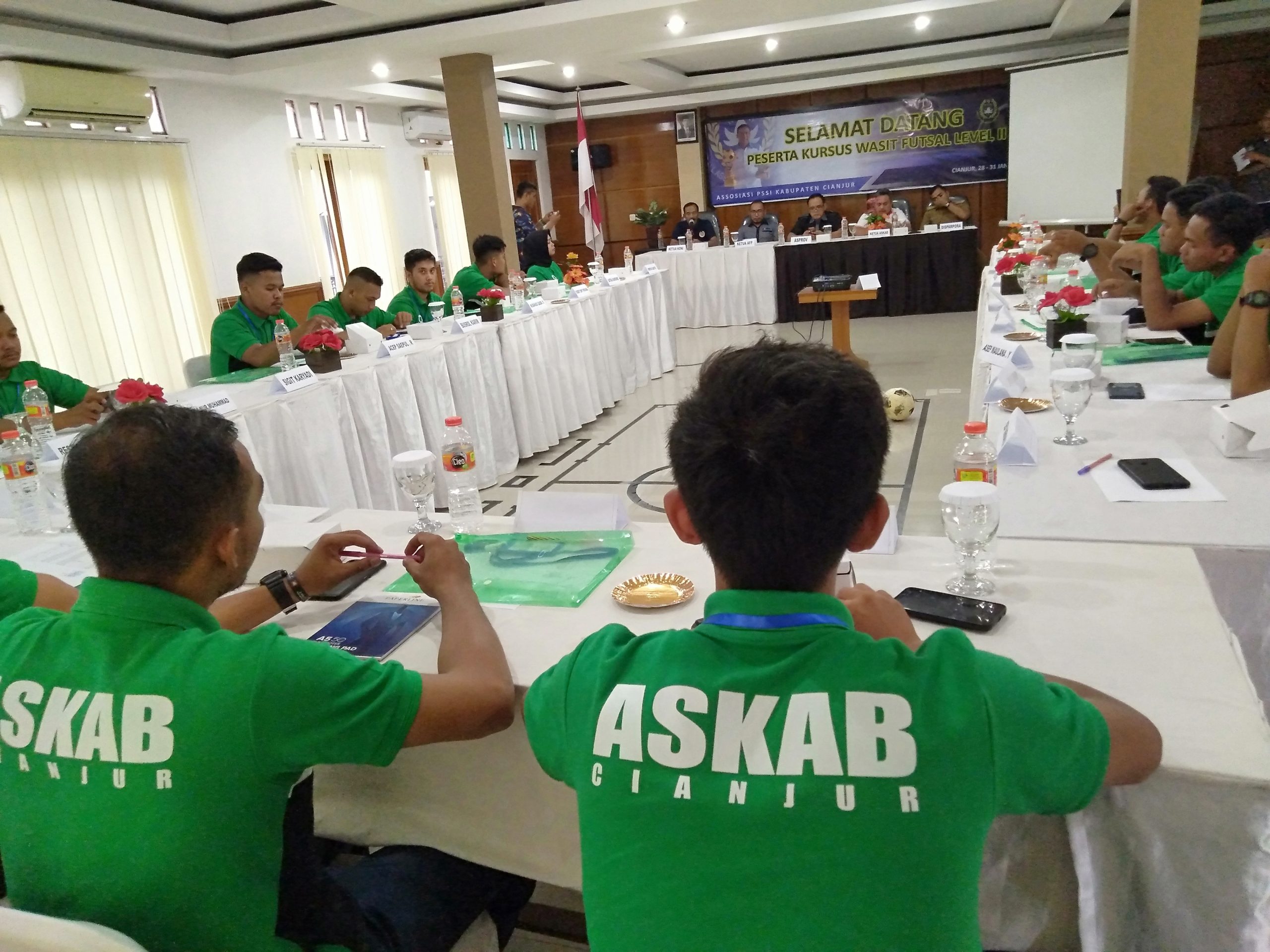 Peserta dari Berbagai Daerah Ikuti Kursus Wasit Futsal di Cianjur