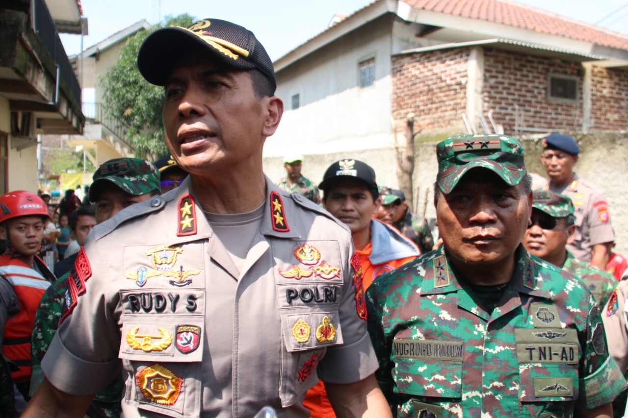 TNI dan Polri Pantau Lokasi Banjir