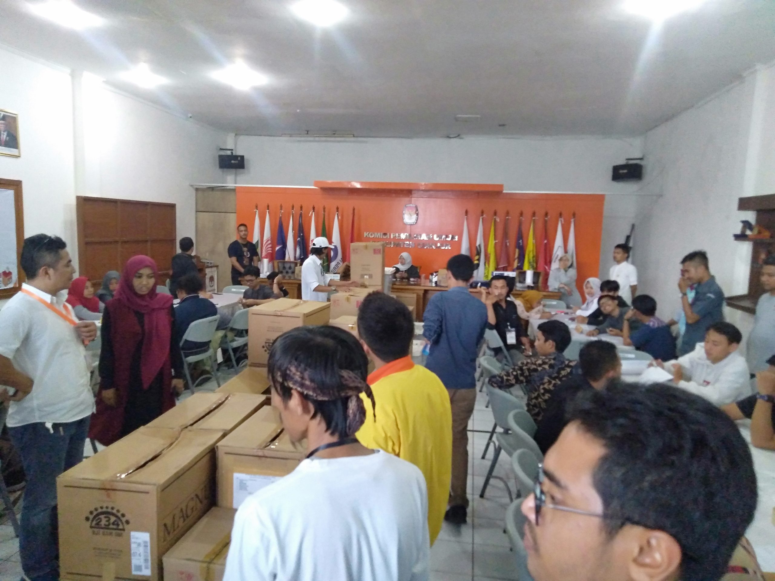 Tiga Bapaslon Independen Serahkan Syarat Dukungan ke KPU Cianjur