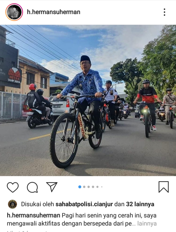 Herman Suherman Naik Sepeda ke SMK Pasundan 1 Cianjur