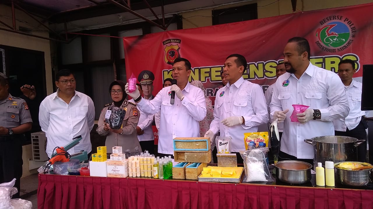 Pembuat Kosmetik Berbahan Soda Api Diamankan Polda Jabar