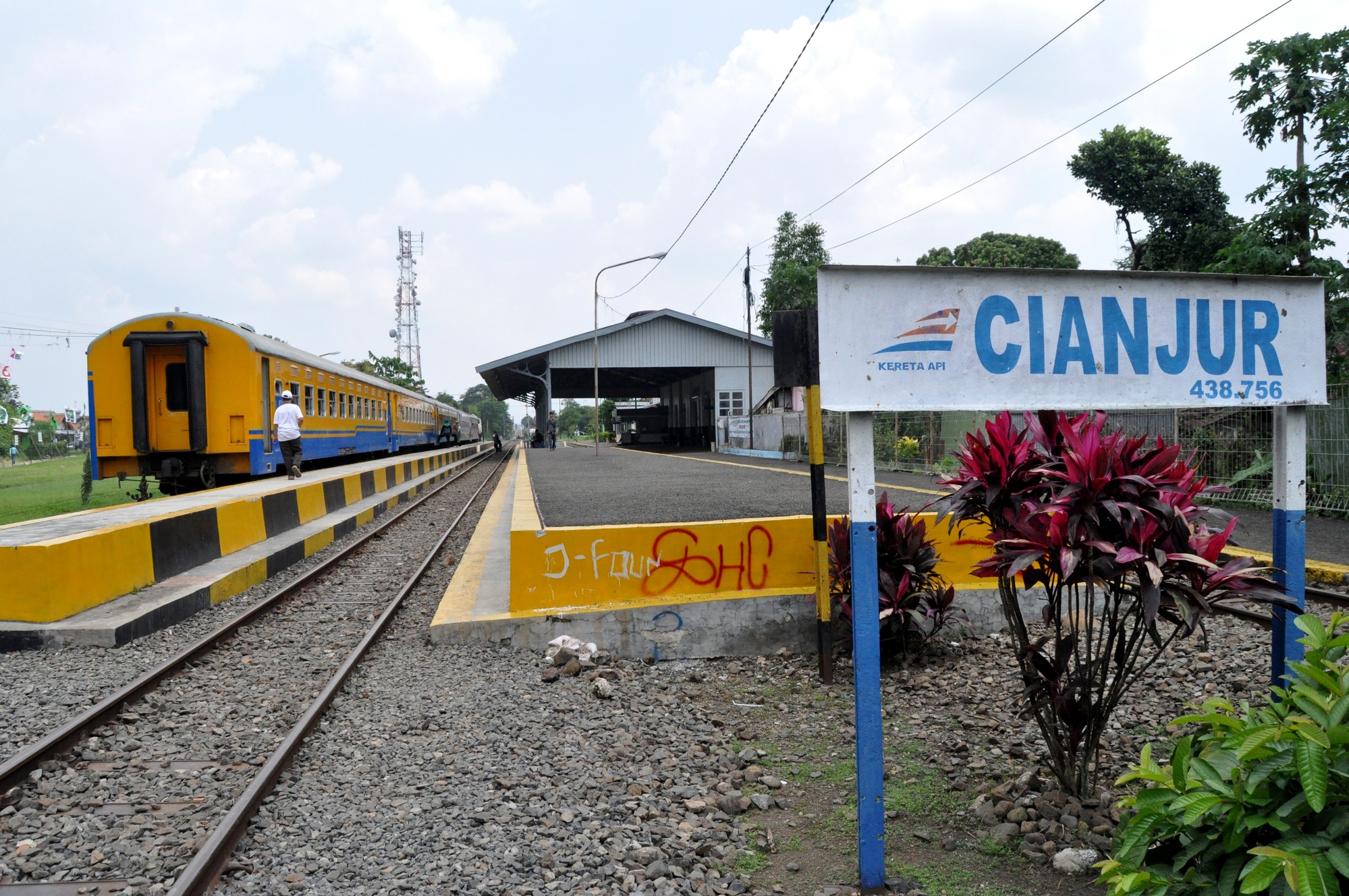 Nostalgia Sambil Wisata Sejarah Jalur Kereta Api Bogor-Cianjur