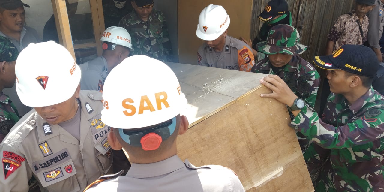 Tim SAR Brimob Polda Jabar Diterjunkan Bantu Evakuasi Gempa Sukabumi