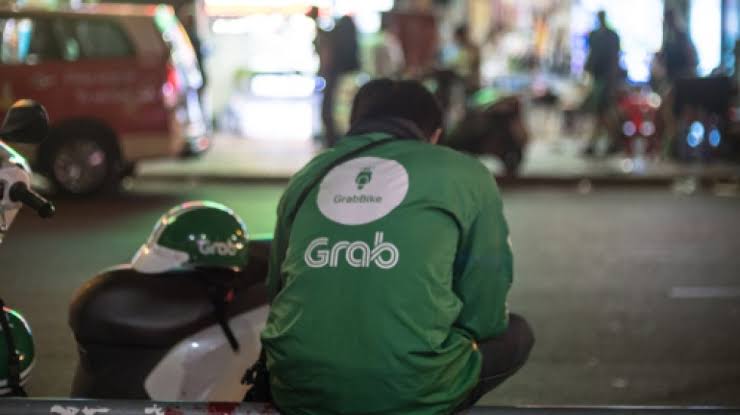 Imbas Sekolah Libur Gara-gara Corona, Driver Ojol di Cianjur Sepi Orderan