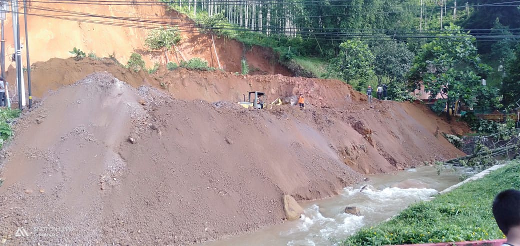 Pasca Longsor di Sukanagara, Jalur Utama Cianjur Selatan Masih Belum Normal