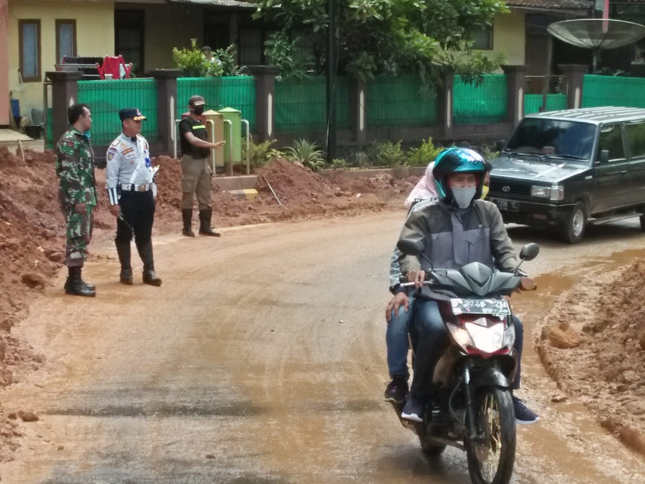 Jalur Utama Cianjur Selatan di Sukanagara Sudah Bisa Dilintasi Kendaraan