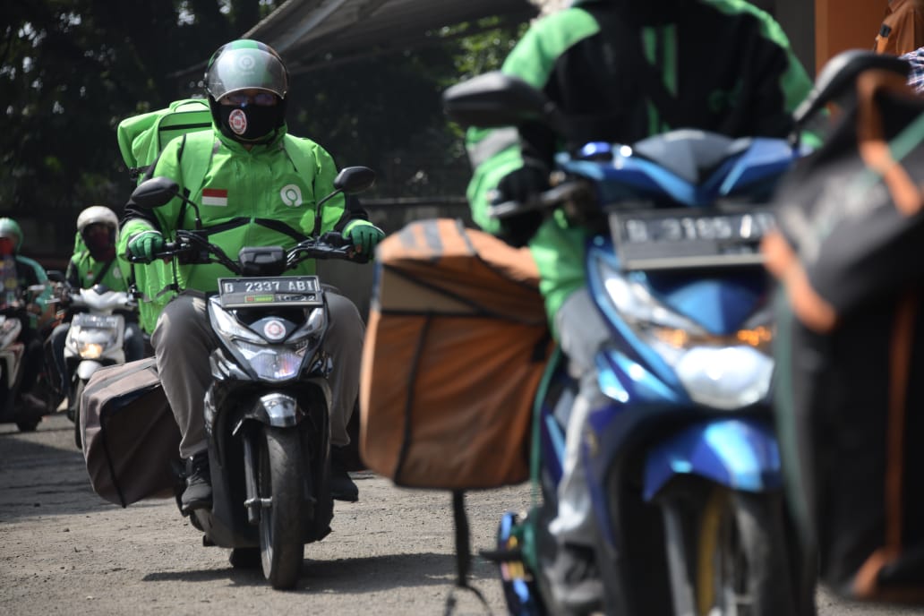 Hari Pertama PSBB Bandung Raya, Pemprov Jabar Salurkan Bansos