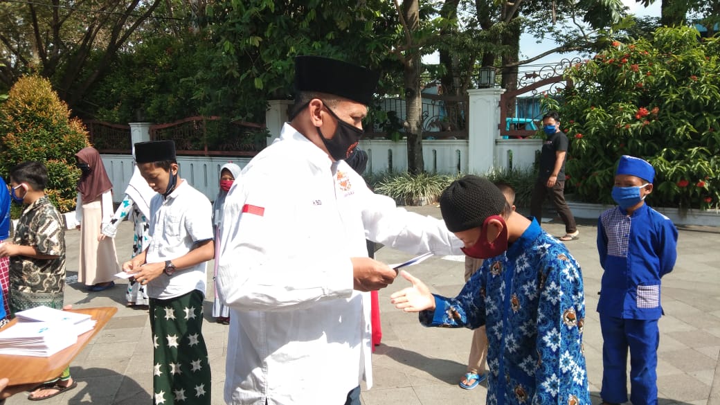 Perumdam Tirta Mukti Cianjur Rutin Salurkan Uang Bulanan untuk Anak Yatim Piatu