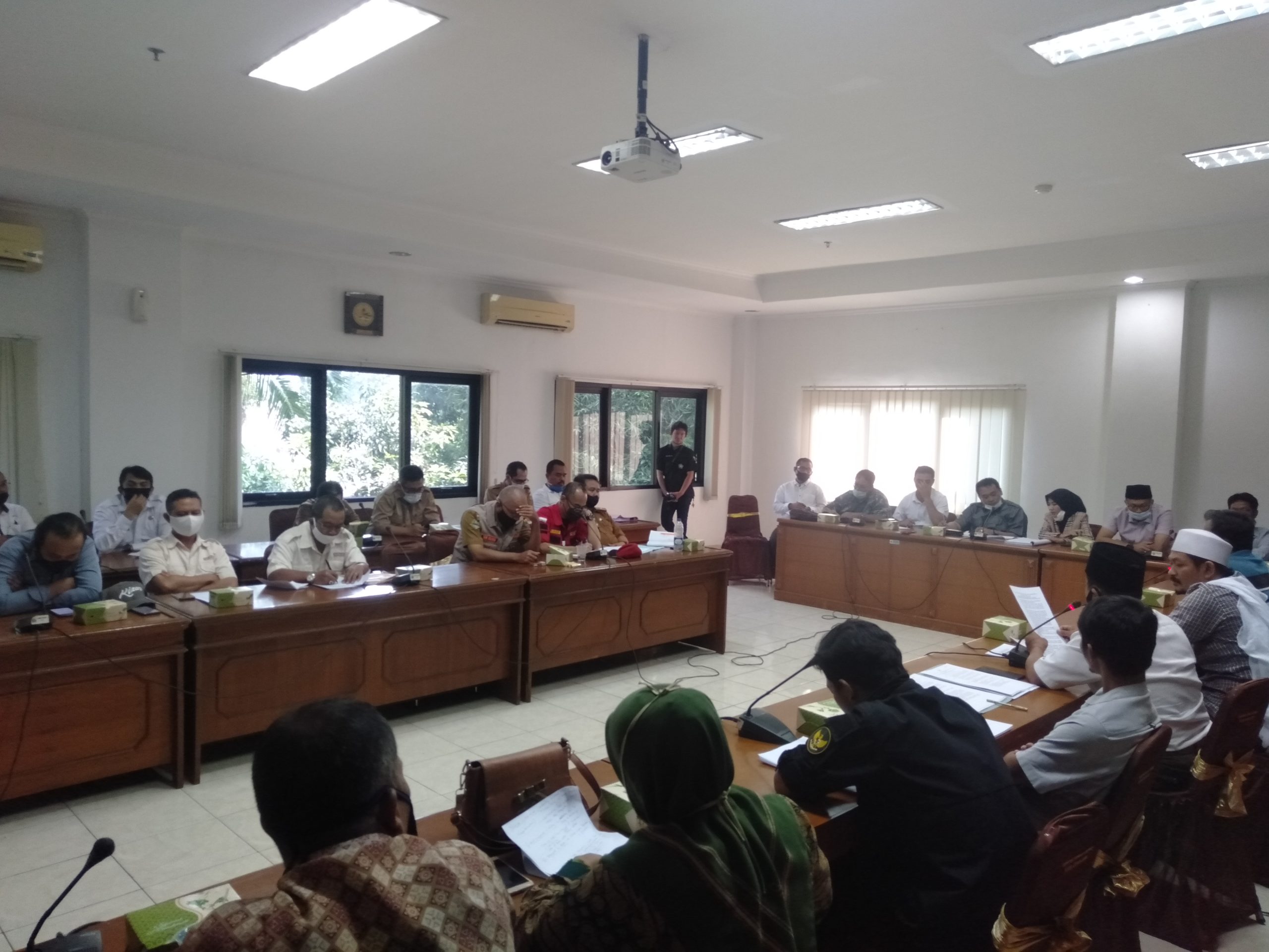 Audiensi Alot, Dewan Minta Citymall Cianjur dan PT Waringin Realisasikan Tuntutan Warga