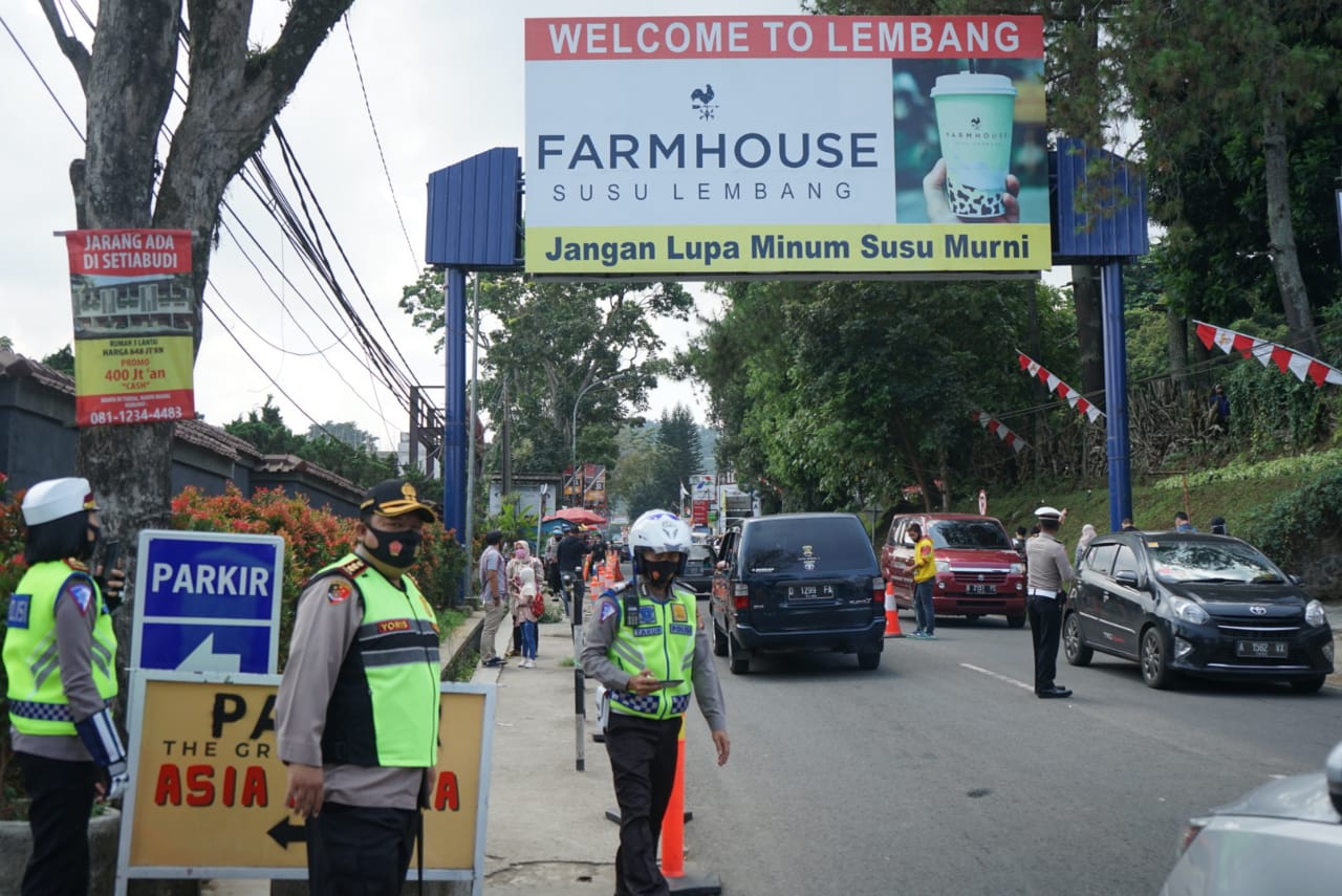 Peningkatan Volume Kendaraan Di Lembang Hingga 50 Persen