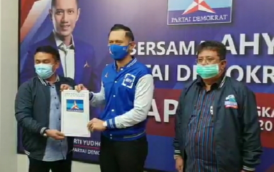 Demokrat Resmi Usung Oting-Wawan Setiawan