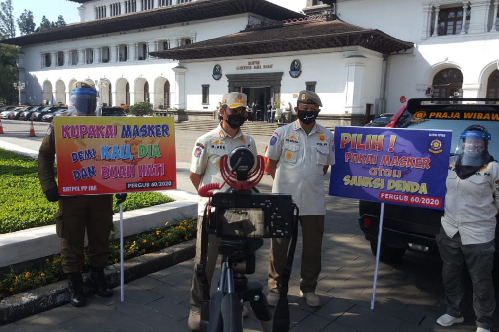 Satpol PP Jabar Catat 927 Pelanggaran Tak Pakai Masker, Ini Alasannya!