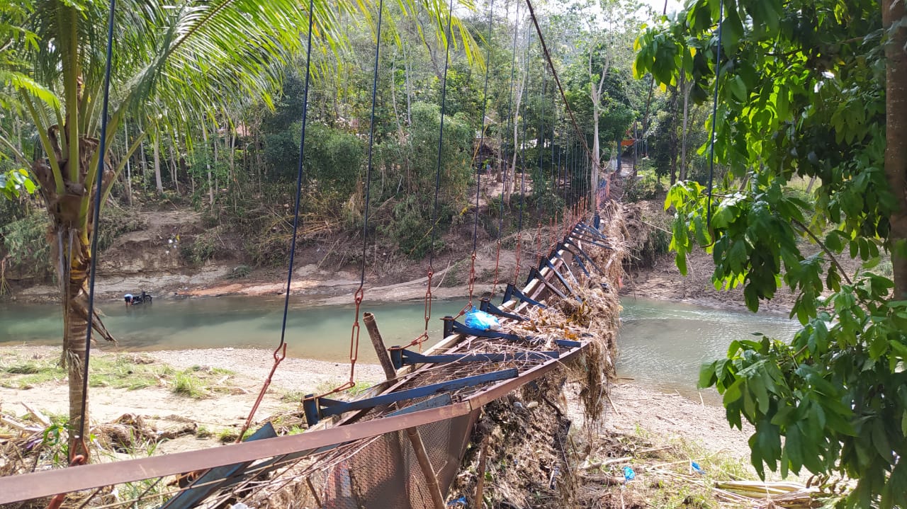 Tiga Jembatan Rusak Pasca Banjir Bandang di Leles, Perkimtan Cianjur: Dalam Perbaikan