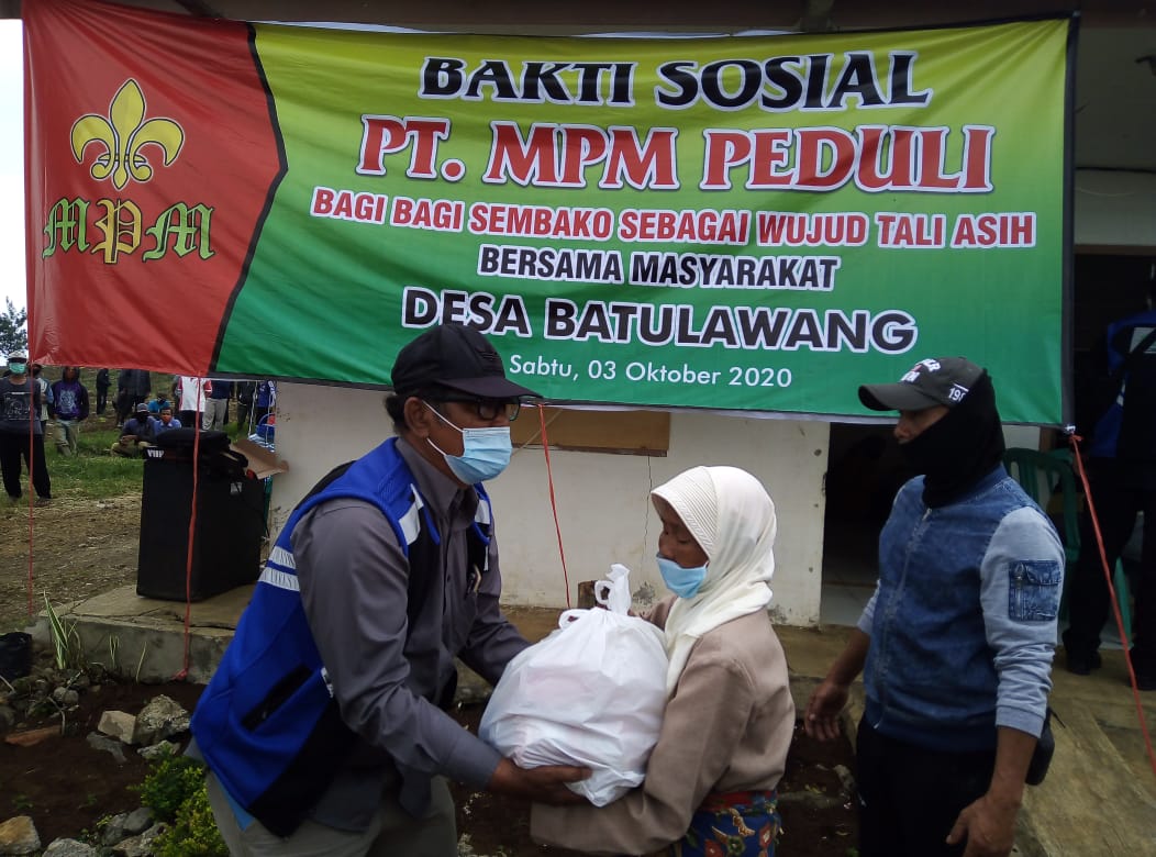 PT MPM Salurkan 1000  Paket Sembako ke Petani Tumpangsari di Batulawang Cianjur