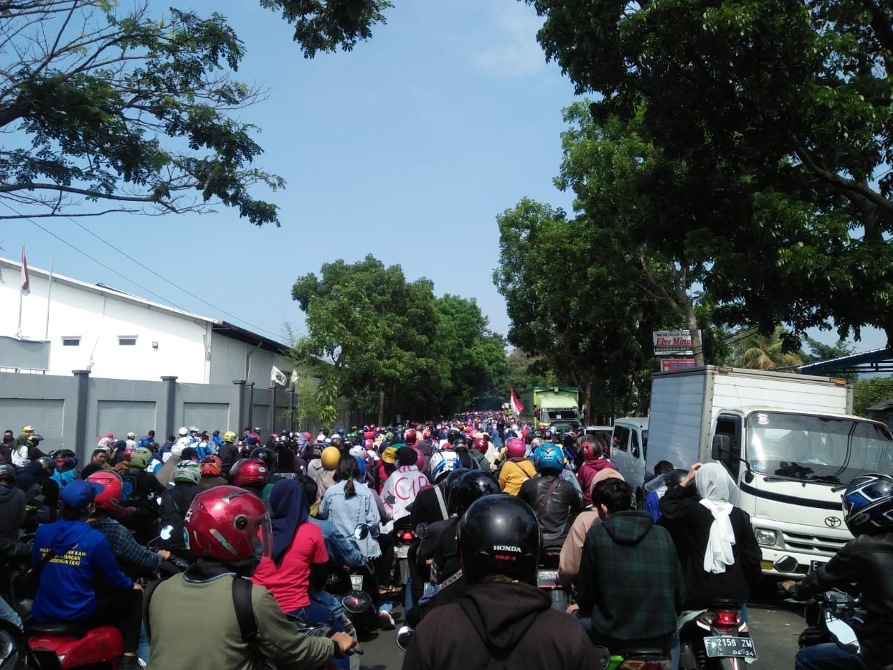 Ribuan Buruh di Cianjur Kembali Gelar Aksi Demo