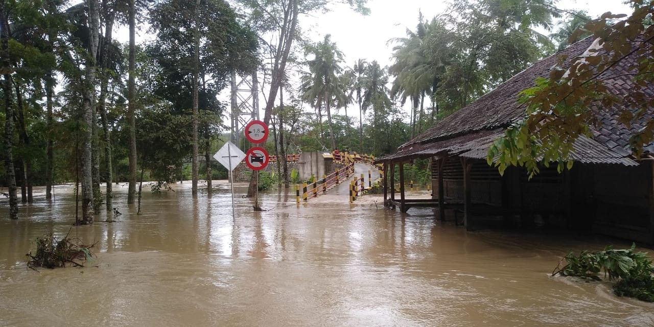 216 Rumah Rusak, Ribuan Jiwa Terdampak Banjir di Leles dan Agrabinta Cianjur