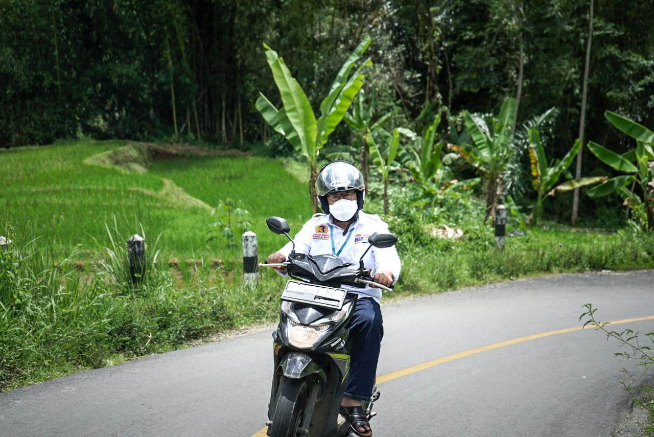 Ada Truk Patah As Roda di Naringgul, Herman Naik Motor ke Lokasi Kampanye