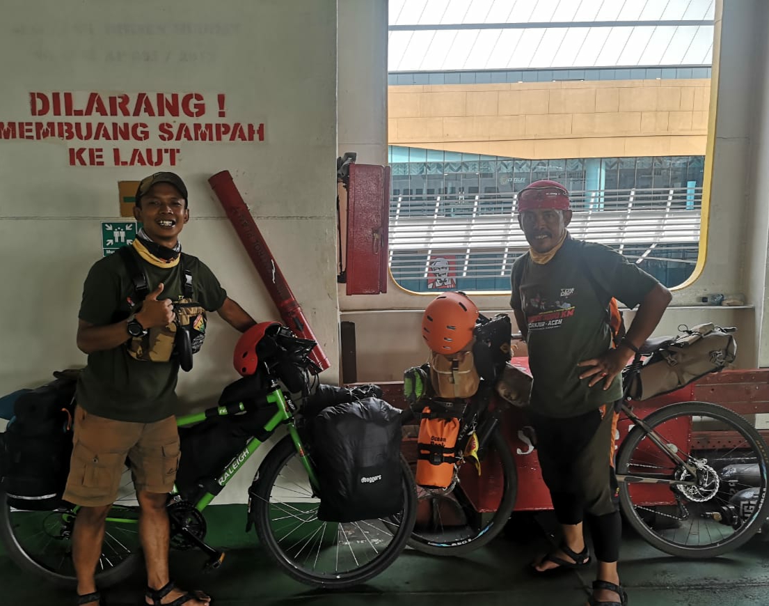 Hari Ketiga Gowes 3000 Km Cianjur-Aceh, Dicky-Niko Berhasil Sampai di Bakauheni Lampung