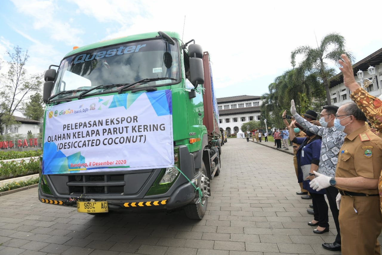 20 Ton Ekspor Kelapa Parut Kering dari Jabar ke Arab Saudi