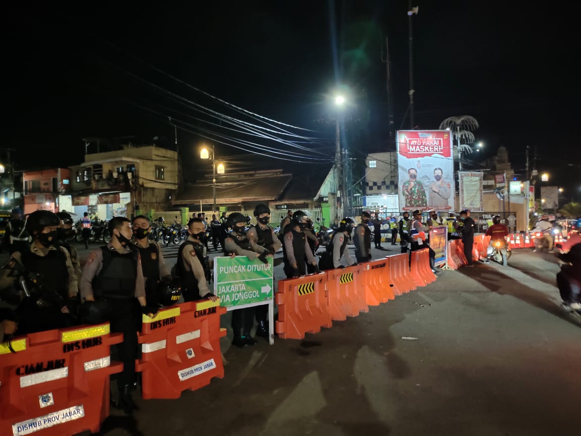 Jelang Pergantian Tahun, Jalur Menuju Puncak dari Cianjur Dijaga Ketat