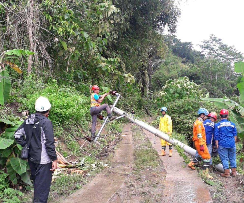 Pasca Angin Kencang Melanda Cianjur, Listrik Berangsur Normal