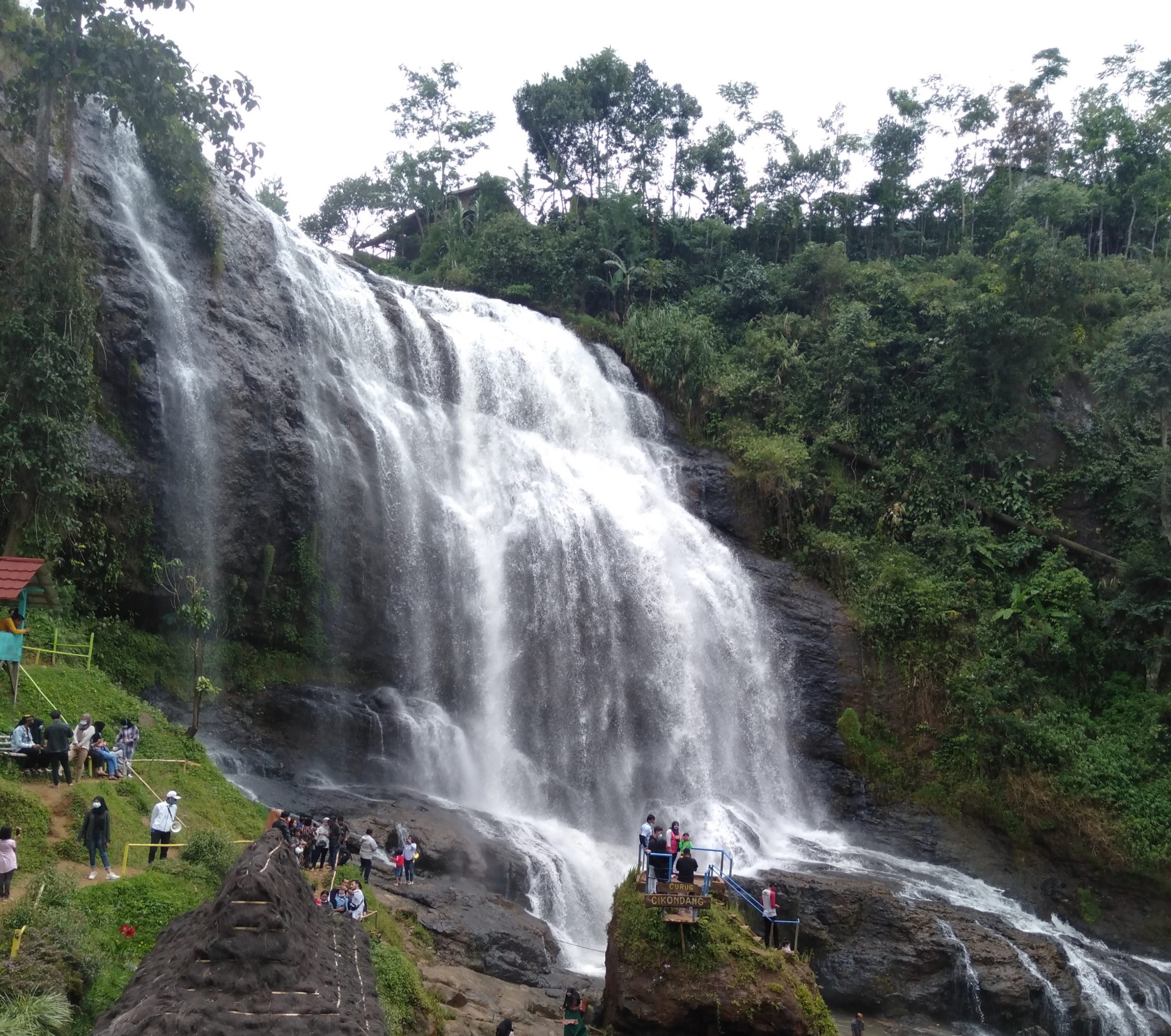 Curug Cikondang, Destinasi Wisata Alam di Campaka Cianjur yang Butuh Perhatian