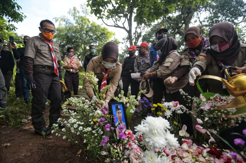 Atalia Ridwan Kamil Salurkan Bantuan hingga Kirim Tim Psikolog untuk Korban Longsor Sumedang