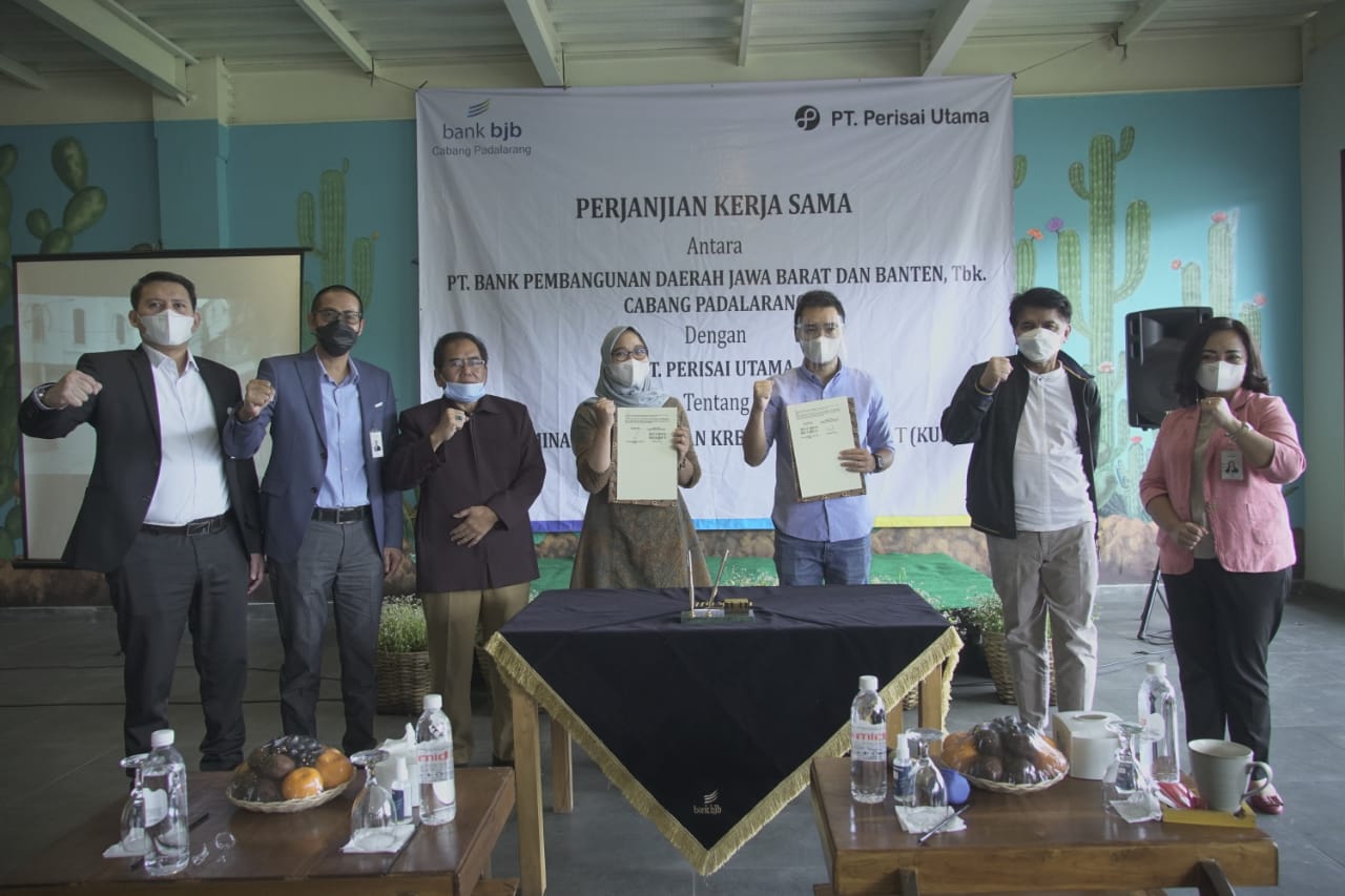 bank bjb Salurkan KUR ke Tenant Wisata Lembang