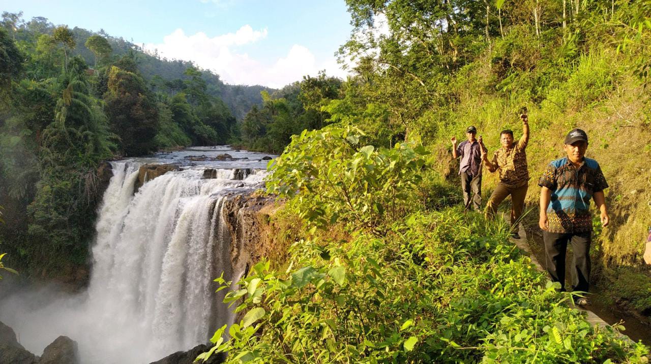 Indahnya Curug Dadali di Kadupandak Cianjur