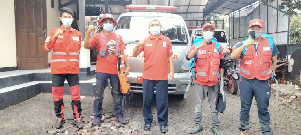 PMI Cianjur Kirim Tim Satgana ke Lokasi Banjir di Kabupaten Bekasi