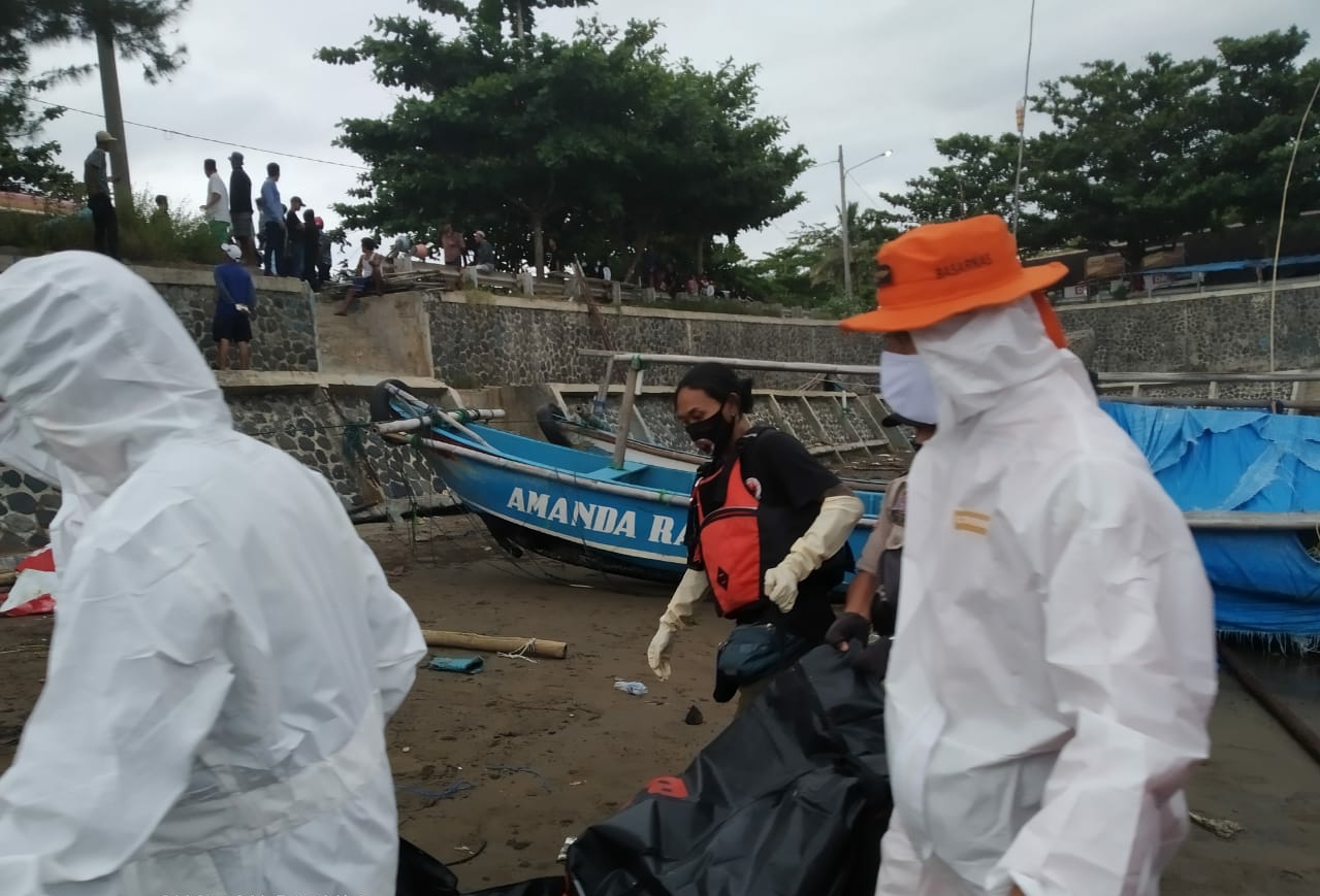 Korban Tenggelam di Pantai Simpangsari Cidaun Cianjur Ditemukan Meninggal Dunia