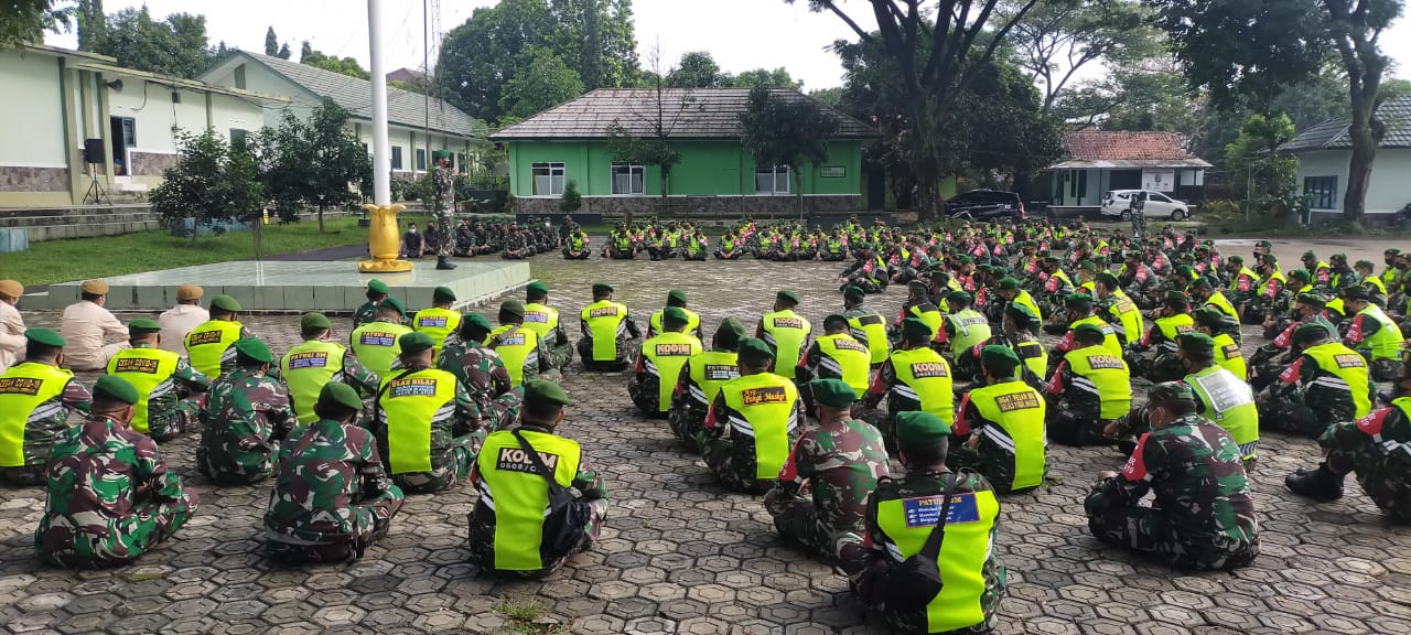 Dandim Cianjur Instruksikan Danramil dan Babinsa Selalu Sosialisasikan Prokes ke Masyarakat