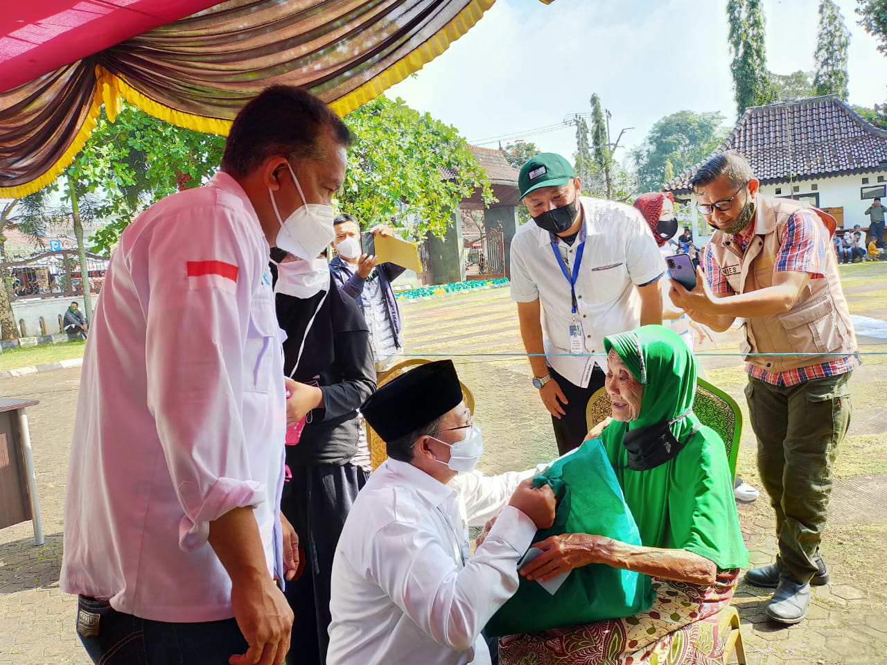 Berbagi Dalam Kebersamaan, Timgab BHS-M Gelar Bhakti Sosial