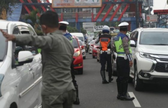 Ribuan Kendaraan Diputarbalikkan di Bogor