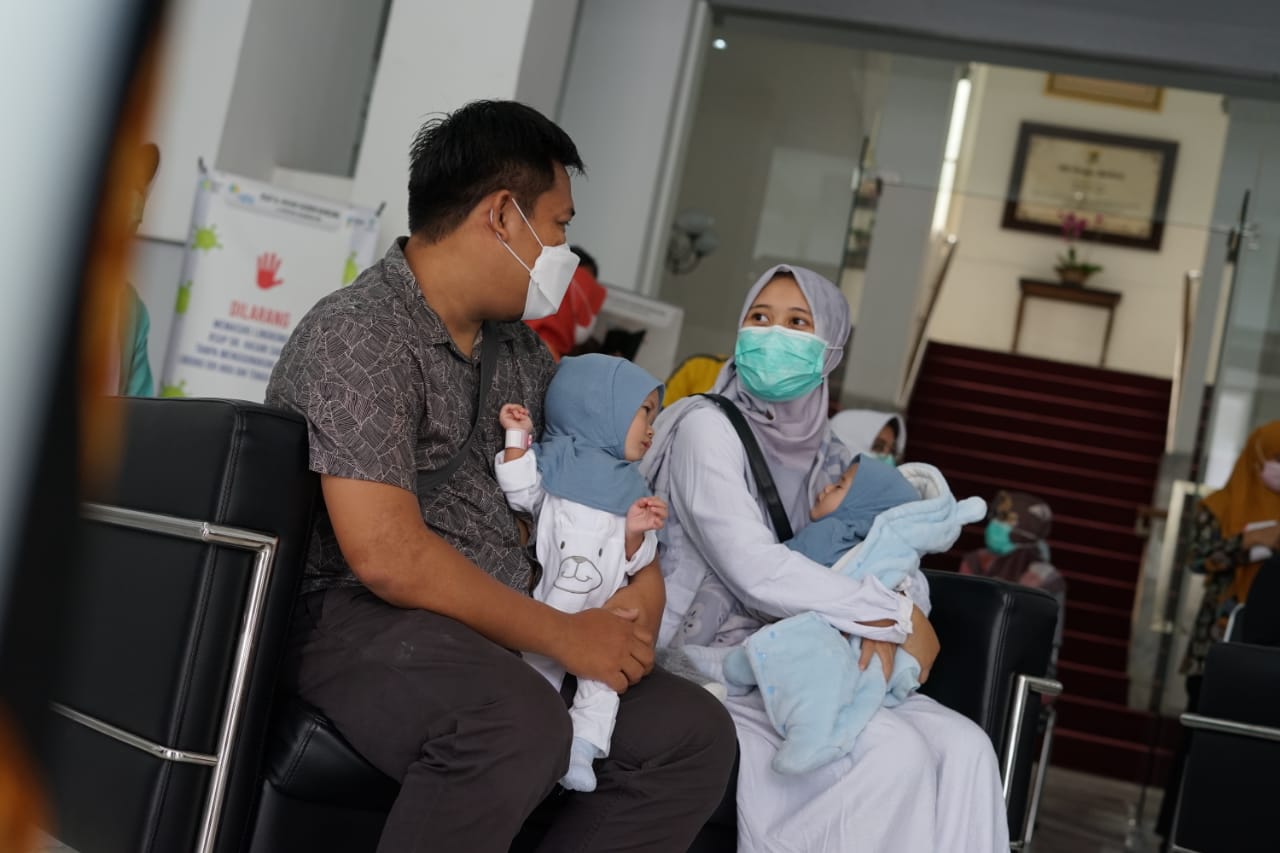 RSHS Pulangkan Bayi Kembar Dempet