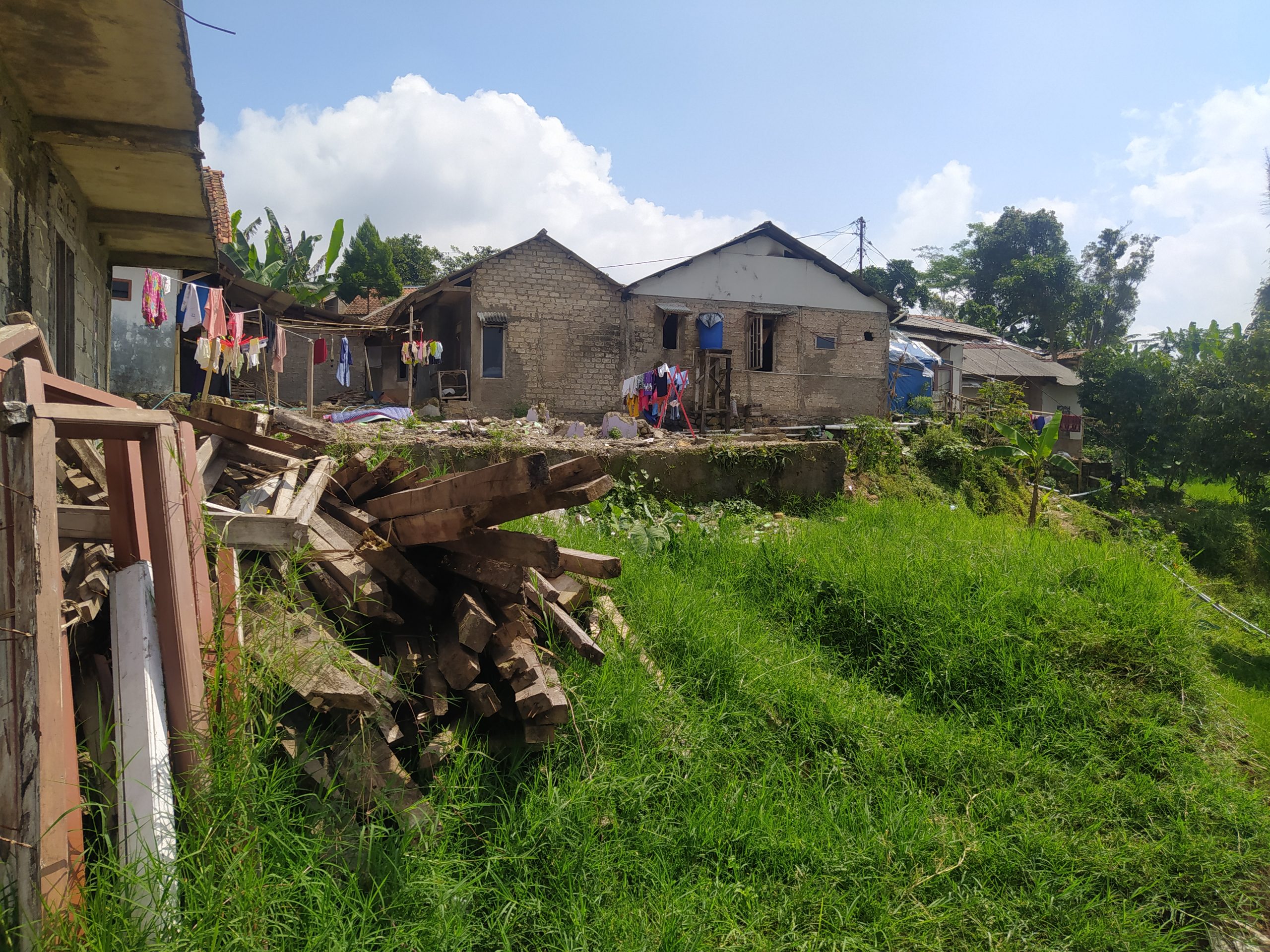 Korban Pergeseran Tanah Tagih Janji Bupati