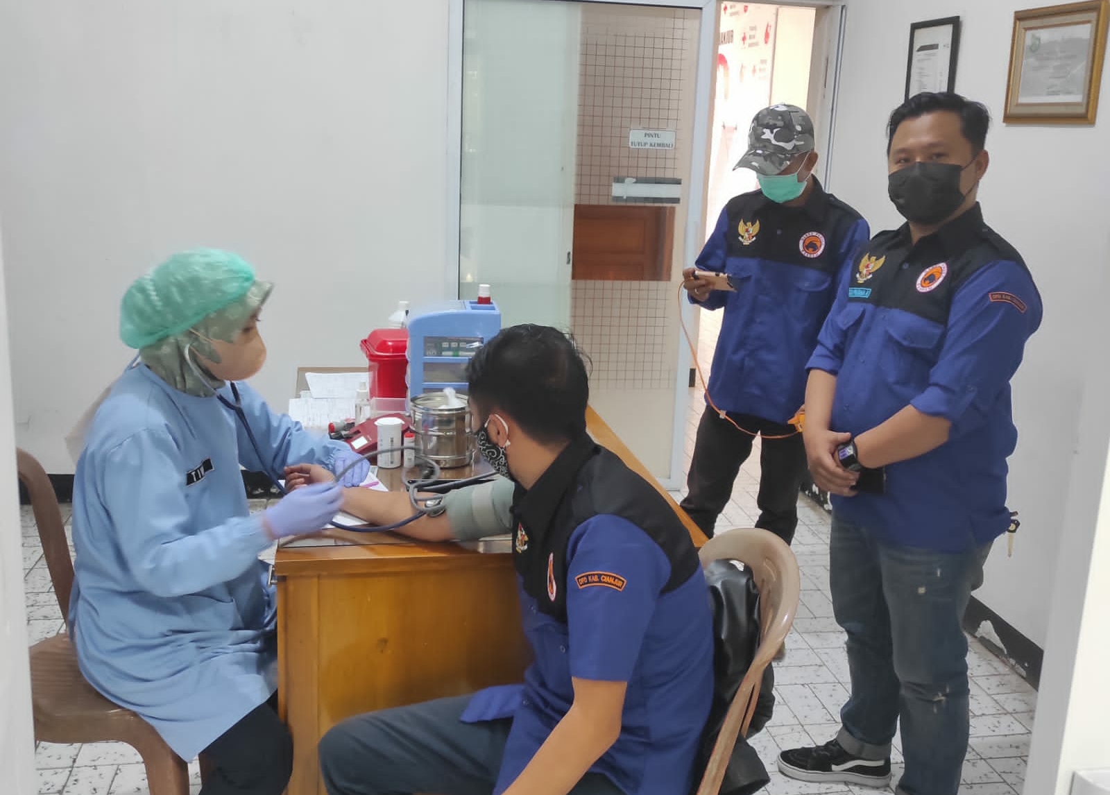 Aksi Sosial Pengurus dan Anggota Garda Pemuda NasDem Cianjur Donorkan Darah