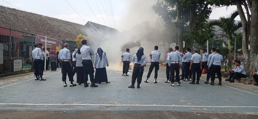 Lapas Cianjur Simulasikan Penanggulangan Kebakaran