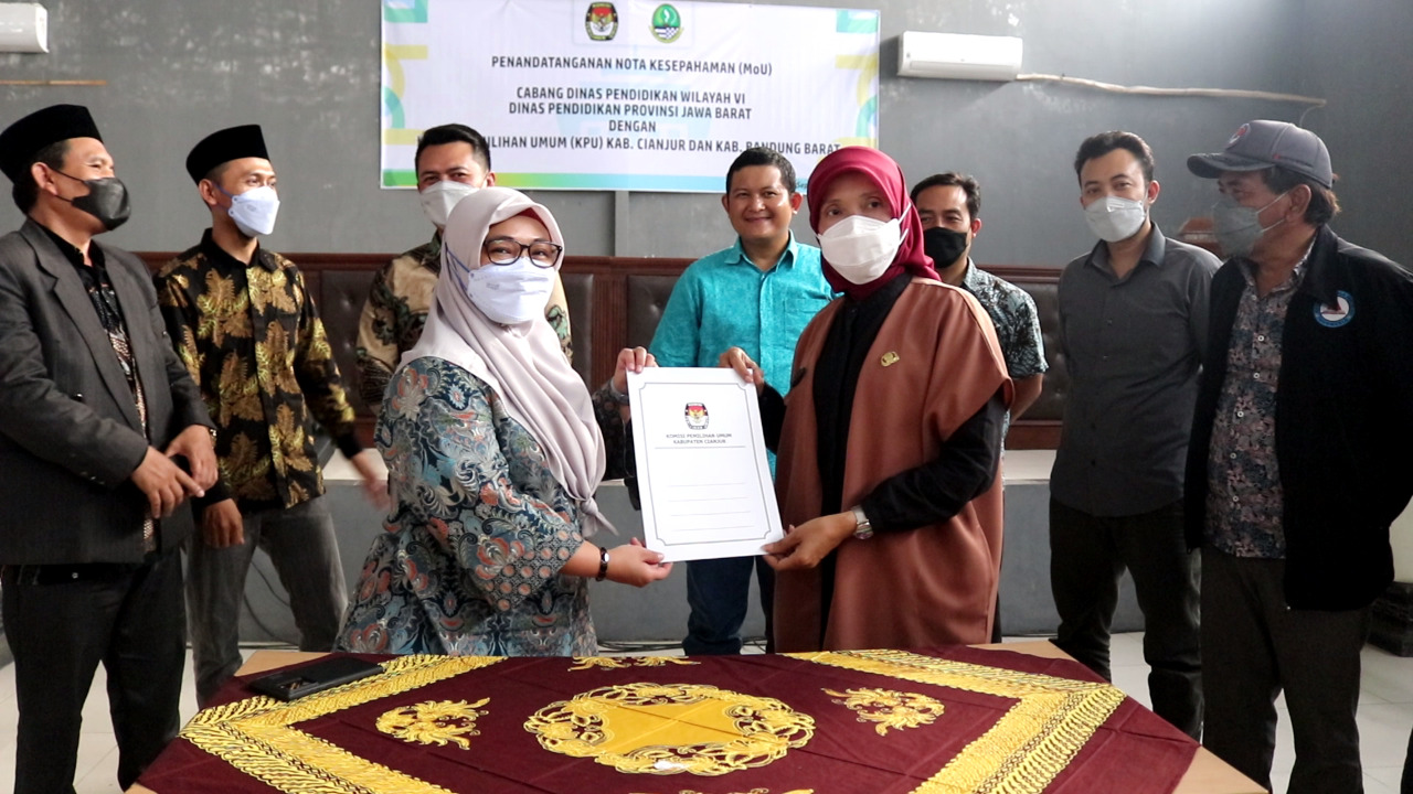 KPU Cianjur dan KCD Pendidikan Wilayah VI Jabar MoU Tingkatkan Partisipasi Pemilih Pemula