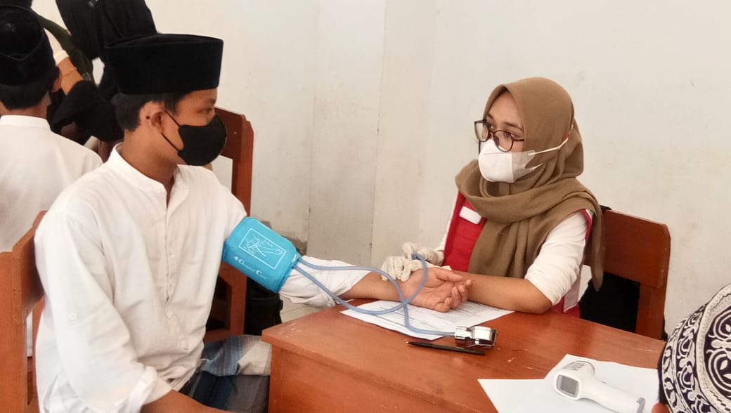 Percepat Herd Immunity, PMI dan Tim Mobile Vaksin Lakukan Vaksinasi Covid-19 di Sejumlah Kecamatan di Cianjur