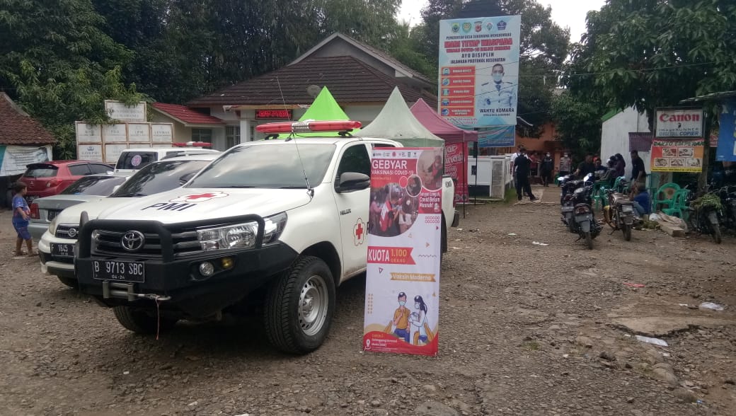 Tim Mobile Vaksin PMI Cianjur Sisir Desa