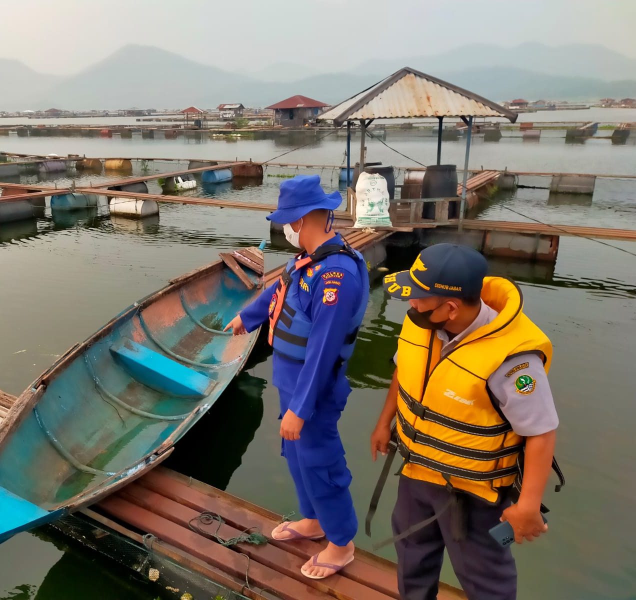 Sampan Terbalik di Waduk Cirata, Seorang Remaja Tenggelam Belum Ditemukan