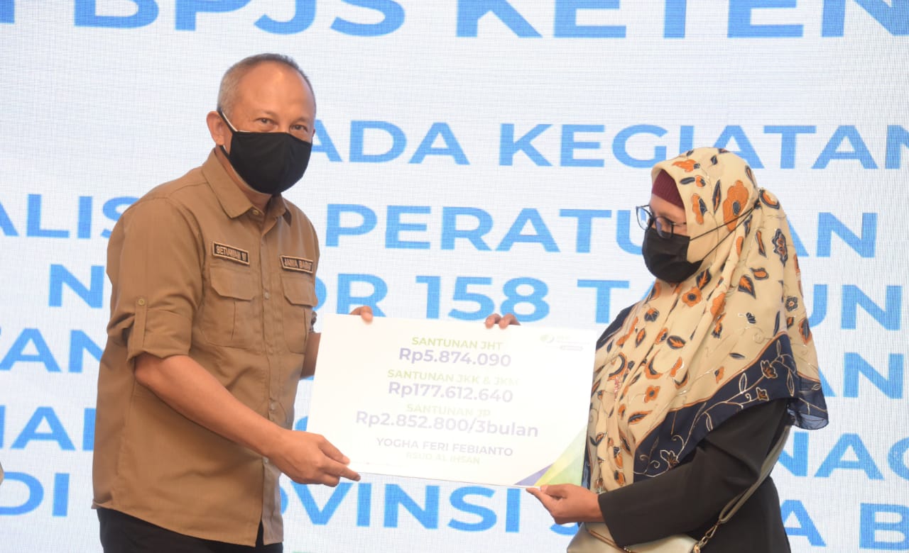 Lindungi Pekerja dengan Jaminan Kehilangan Kerja Melalui Pergub Jabar Nomor 158 Tahun 2021