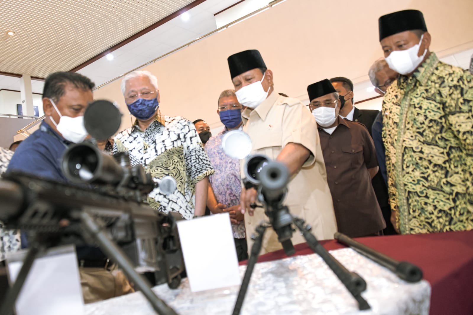 Uu Kawal Rangkaian Kunker PM Malaysia ke PT Pindad di Bandung