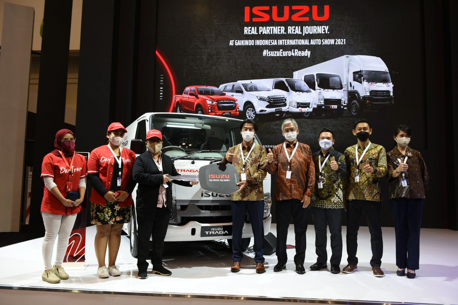 Penyimpanan Kargo Lebih Luas, Ini Spesifikasi Isuzu Traga Blind Van